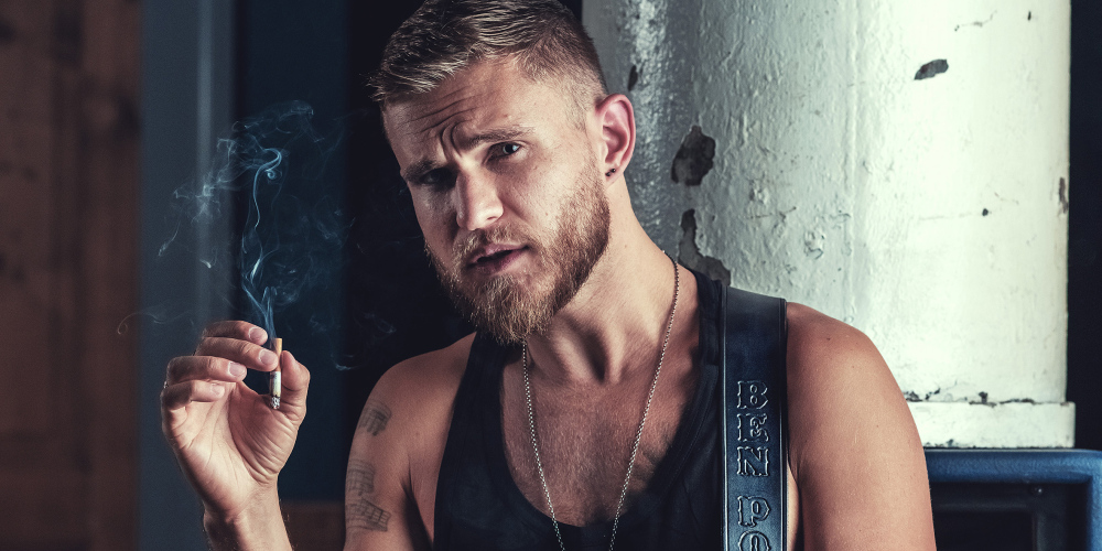 Nadějný kytarista Ben Poole ohromí na Malé scéně za oponou